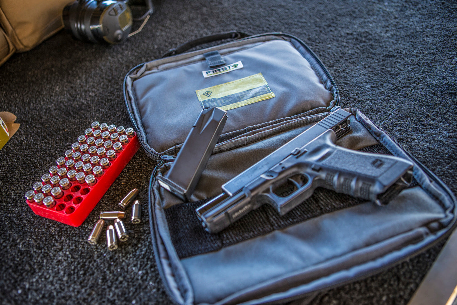 PISTOL SLEEVE