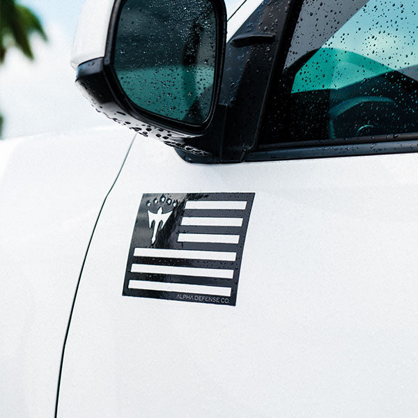 ALPHA FLAG MAGNET | BLACK